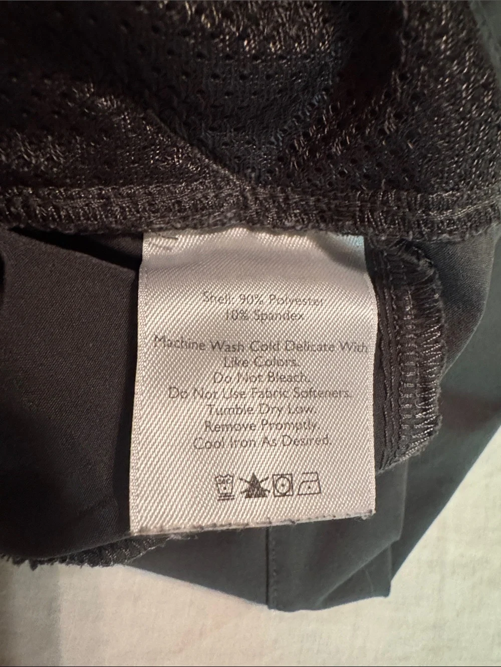 Eddie Bauer Women’s Hiking Cargo Capri in Gray - Picture 5 of 5